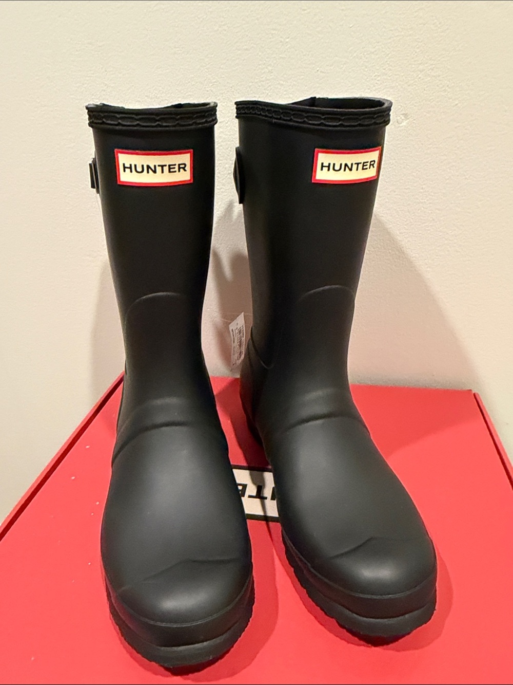 Hunter Women’s Size US 9/UK 7 original Black- short back adjustable boots